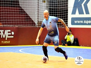 
<a style='margin-left: 5px;' class='btn btn-xs btn-social btn-facebook' href='https://www.facebook.com/sharer/sharer.php?u=https://www.boladovale.com.br/imgs/800-800-90/conteudo/fotos/2028/img4333.jpg' rel='popup' data-width='500' data-height='400'><i class='fa fa-facebook'></i>Compartilhar <span class='hidden-xs'>no Facebook</span>
</a> 
<a class='btn btn-default btn-xs' target='_blank' href='imgs/800-800-90/conteudo/fotos/2028/img4333.jpg'>
<span class='glyphicon glyphicon-cloud-download'></span> Salvar
</a> 
<span></span>