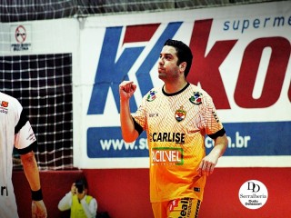 
<a style='margin-left: 5px;' class='btn btn-xs btn-social btn-facebook' href='https://www.facebook.com/sharer/sharer.php?u=https://www.boladovale.com.br/imgs/800-800-90/conteudo/fotos/2031/img4609.jpg' rel='popup' data-width='500' data-height='400'><i class='fa fa-facebook'></i>Compartilhar <span class='hidden-xs'>no Facebook</span>
</a> 
<a class='btn btn-default btn-xs' target='_blank' href='imgs/800-800-90/conteudo/fotos/2031/img4609.jpg'>
<span class='glyphicon glyphicon-cloud-download'></span> Salvar
</a> 
<span></span>