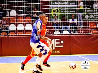 
<a style='margin-left: 5px;' class='btn btn-xs btn-social btn-facebook' href='https://www.facebook.com/sharer/sharer.php?u=https://www.boladovale.com.br/imgs/800-800-90/conteudo/fotos/2033/img3677.jpg' rel='popup' data-width='500' data-height='400'><i class='fa fa-facebook'></i>Compartilhar <span class='hidden-xs'>no Facebook</span>
</a> 
<a class='btn btn-default btn-xs' target='_blank' href='imgs/800-800-90/conteudo/fotos/2033/img3677.jpg'>
<span class='glyphicon glyphicon-cloud-download'></span> Salvar
</a> 
<span></span>