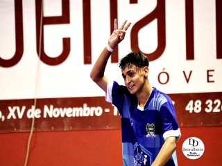 
<a style='margin-left: 5px;' class='btn btn-xs btn-social btn-facebook' href='https://www.facebook.com/sharer/sharer.php?u=https://www.boladovale.com.br/imgs/800-800-90/conteudo/fotos/2033/img3691.jpg' rel='popup' data-width='500' data-height='400'><i class='fa fa-facebook'></i>Compartilhar <span class='hidden-xs'>no Facebook</span>
</a> 
<a class='btn btn-default btn-xs' target='_blank' href='imgs/800-800-90/conteudo/fotos/2033/img3691.jpg'>
<span class='glyphicon glyphicon-cloud-download'></span> Salvar
</a> 
<span></span>
