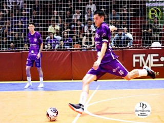 
<a style='margin-left: 5px;' class='btn btn-xs btn-social btn-facebook' href='https://www.facebook.com/sharer/sharer.php?u=https://www.boladovale.com.br/imgs/800-800-90/conteudo/fotos/2037/img4447.jpg' rel='popup' data-width='500' data-height='400'><i class='fa fa-facebook'></i>Compartilhar <span class='hidden-xs'>no Facebook</span>
</a> 
<a class='btn btn-default btn-xs' target='_blank' href='imgs/800-800-90/conteudo/fotos/2037/img4447.jpg'>
<span class='glyphicon glyphicon-cloud-download'></span> Salvar
</a> 
<span></span>