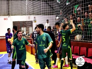 
<a style='margin-left: 5px;' class='btn btn-xs btn-social btn-facebook' href='https://www.facebook.com/sharer/sharer.php?u=https://www.boladovale.com.br/imgs/800-800-90/conteudo/fotos/2037/img4462.jpg' rel='popup' data-width='500' data-height='400'><i class='fa fa-facebook'></i>Compartilhar <span class='hidden-xs'>no Facebook</span>
</a> 
<a class='btn btn-default btn-xs' target='_blank' href='imgs/800-800-90/conteudo/fotos/2037/img4462.jpg'>
<span class='glyphicon glyphicon-cloud-download'></span> Salvar
</a> 
<span></span>