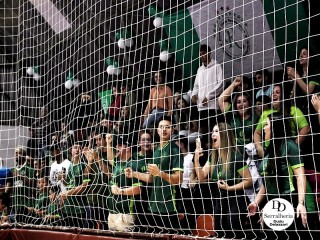 
<a style='margin-left: 5px;' class='btn btn-xs btn-social btn-facebook' href='https://www.facebook.com/sharer/sharer.php?u=https://www.boladovale.com.br/imgs/800-800-90/conteudo/fotos/2037/img4468.jpg' rel='popup' data-width='500' data-height='400'><i class='fa fa-facebook'></i>Compartilhar <span class='hidden-xs'>no Facebook</span>
</a> 
<a class='btn btn-default btn-xs' target='_blank' href='imgs/800-800-90/conteudo/fotos/2037/img4468.jpg'>
<span class='glyphicon glyphicon-cloud-download'></span> Salvar
</a> 
<span></span>