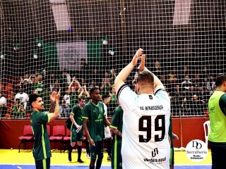 
<a style='margin-left: 5px;' class='btn btn-xs btn-social btn-facebook' href='https://www.facebook.com/sharer/sharer.php?u=https://www.boladovale.com.br/imgs/800-800-90/conteudo/fotos/2037/img4483.jpg' rel='popup' data-width='500' data-height='400'><i class='fa fa-facebook'></i>Compartilhar <span class='hidden-xs'>no Facebook</span>
</a> 
<a class='btn btn-default btn-xs' target='_blank' href='imgs/800-800-90/conteudo/fotos/2037/img4483.jpg'>
<span class='glyphicon glyphicon-cloud-download'></span> Salvar
</a> 
<span></span>