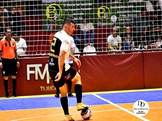 
<a style='margin-left: 5px;' class='btn btn-xs btn-social btn-facebook' href='https://www.facebook.com/sharer/sharer.php?u=https://www.boladovale.com.br/imgs/800-800-90/conteudo/fotos/2038/img4546.jpg' rel='popup' data-width='500' data-height='400'><i class='fa fa-facebook'></i>Compartilhar <span class='hidden-xs'>no Facebook</span>
</a> 
<a class='btn btn-default btn-xs' target='_blank' href='imgs/800-800-90/conteudo/fotos/2038/img4546.jpg'>
<span class='glyphicon glyphicon-cloud-download'></span> Salvar
</a> 
<span></span>