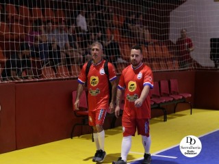 
<a style='margin-left: 5px;' class='btn btn-xs btn-social btn-facebook' href='https://www.facebook.com/sharer/sharer.php?u=https://www.boladovale.com.br/imgs/800-800-90/conteudo/fotos/2048/img9122.jpg' rel='popup' data-width='500' data-height='400'><i class='fa fa-facebook'></i>Compartilhar <span class='hidden-xs'>no Facebook</span>
</a> 
<a class='btn btn-default btn-xs' target='_blank' href='imgs/800-800-90/conteudo/fotos/2048/img9122.jpg'>
<span class='glyphicon glyphicon-cloud-download'></span> Salvar
</a> 
<span></span>