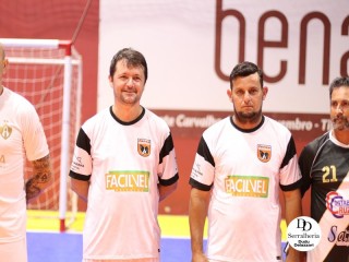 
<a style='margin-left: 5px;' class='btn btn-xs btn-social btn-facebook' href='https://www.facebook.com/sharer/sharer.php?u=https://www.boladovale.com.br/imgs/800-800-90/conteudo/fotos/2048/img9139.jpg' rel='popup' data-width='500' data-height='400'><i class='fa fa-facebook'></i>Compartilhar <span class='hidden-xs'>no Facebook</span>
</a> 
<a class='btn btn-default btn-xs' target='_blank' href='imgs/800-800-90/conteudo/fotos/2048/img9139.jpg'>
<span class='glyphicon glyphicon-cloud-download'></span> Salvar
</a> 
<span></span>