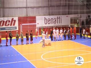 
<a style='margin-left: 5px;' class='btn btn-xs btn-social btn-facebook' href='https://www.facebook.com/sharer/sharer.php?u=https://www.boladovale.com.br/imgs/800-800-90/conteudo/fotos/2048/img9165.jpg' rel='popup' data-width='500' data-height='400'><i class='fa fa-facebook'></i>Compartilhar <span class='hidden-xs'>no Facebook</span>
</a> 
<a class='btn btn-default btn-xs' target='_blank' href='imgs/800-800-90/conteudo/fotos/2048/img9165.jpg'>
<span class='glyphicon glyphicon-cloud-download'></span> Salvar
</a> 
<span></span>