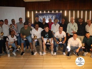 
<a style='margin-left: 5px;' class='btn btn-xs btn-social btn-facebook' href='https://www.facebook.com/sharer/sharer.php?u=https://www.boladovale.com.br/imgs/800-800-90/conteudo/fotos/2053/img9999-65.jpg' rel='popup' data-width='500' data-height='400'><i class='fa fa-facebook'></i>Compartilhar <span class='hidden-xs'>no Facebook</span>
</a> 
<a class='btn btn-default btn-xs' target='_blank' href='imgs/800-800-90/conteudo/fotos/2053/img9999-65.jpg'>
<span class='glyphicon glyphicon-cloud-download'></span> Salvar
</a> 
<span></span>