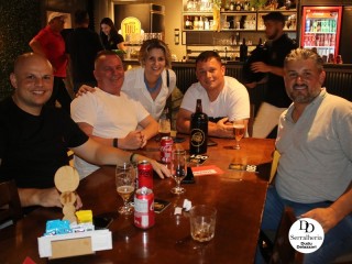 
<a style='margin-left: 5px;' class='btn btn-xs btn-social btn-facebook' href='https://www.facebook.com/sharer/sharer.php?u=https://www.boladovale.com.br/imgs/800-800-90/conteudo/fotos/2053/img9999-78.jpg' rel='popup' data-width='500' data-height='400'><i class='fa fa-facebook'></i>Compartilhar <span class='hidden-xs'>no Facebook</span>
</a> 
<a class='btn btn-default btn-xs' target='_blank' href='imgs/800-800-90/conteudo/fotos/2053/img9999-78.jpg'>
<span class='glyphicon glyphicon-cloud-download'></span> Salvar
</a> 
<span></span>