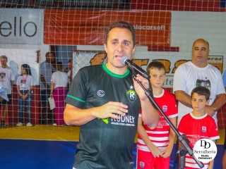 
<a style='margin-left: 5px;' class='btn btn-xs btn-social btn-facebook' href='https://www.facebook.com/sharer/sharer.php?u=https://www.boladovale.com.br/imgs/800-800-90/conteudo/fotos/2056/img7347.jpg' rel='popup' data-width='500' data-height='400'><i class='fa fa-facebook'></i>Compartilhar <span class='hidden-xs'>no Facebook</span>
</a> 
<a class='btn btn-default btn-xs' target='_blank' href='imgs/800-800-90/conteudo/fotos/2056/img7347.jpg'>
<span class='glyphicon glyphicon-cloud-download'></span> Salvar
</a> 
<span></span>