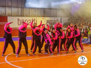 
<a style='margin-left: 5px;' class='btn btn-xs btn-social btn-facebook' href='https://www.facebook.com/sharer/sharer.php?u=https://www.boladovale.com.br/imgs/800-800-90/conteudo/fotos/2056/img7382.jpg' rel='popup' data-width='500' data-height='400'><i class='fa fa-facebook'></i>Compartilhar <span class='hidden-xs'>no Facebook</span>
</a> 
<a class='btn btn-default btn-xs' target='_blank' href='imgs/800-800-90/conteudo/fotos/2056/img7382.jpg'>
<span class='glyphicon glyphicon-cloud-download'></span> Salvar
</a> 
<span></span>