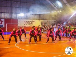 
<a style='margin-left: 5px;' class='btn btn-xs btn-social btn-facebook' href='https://www.facebook.com/sharer/sharer.php?u=https://www.boladovale.com.br/imgs/800-800-90/conteudo/fotos/2056/img7386.jpg' rel='popup' data-width='500' data-height='400'><i class='fa fa-facebook'></i>Compartilhar <span class='hidden-xs'>no Facebook</span>
</a> 
<a class='btn btn-default btn-xs' target='_blank' href='imgs/800-800-90/conteudo/fotos/2056/img7386.jpg'>
<span class='glyphicon glyphicon-cloud-download'></span> Salvar
</a> 
<span></span>