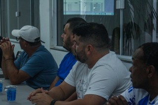 
<a style='margin-left: 5px;' class='btn btn-xs btn-social btn-facebook' href='https://www.facebook.com/sharer/sharer.php?u=https://www.boladovale.com.br/imgs/800-800-90/conteudo/fotos/2057/img7552.jpg' rel='popup' data-width='500' data-height='400'><i class='fa fa-facebook'></i>Compartilhar <span class='hidden-xs'>no Facebook</span>
</a> 
<a class='btn btn-default btn-xs' target='_blank' href='imgs/800-800-90/conteudo/fotos/2057/img7552.jpg'>
<span class='glyphicon glyphicon-cloud-download'></span> Salvar
</a> 
<span></span>