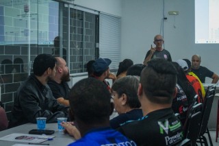 
<a style='margin-left: 5px;' class='btn btn-xs btn-social btn-facebook' href='https://www.facebook.com/sharer/sharer.php?u=https://www.boladovale.com.br/imgs/800-800-90/conteudo/fotos/2057/img7553.jpg' rel='popup' data-width='500' data-height='400'><i class='fa fa-facebook'></i>Compartilhar <span class='hidden-xs'>no Facebook</span>
</a> 
<a class='btn btn-default btn-xs' target='_blank' href='imgs/800-800-90/conteudo/fotos/2057/img7553.jpg'>
<span class='glyphicon glyphicon-cloud-download'></span> Salvar
</a> 
<span></span>