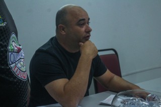 
<a style='margin-left: 5px;' class='btn btn-xs btn-social btn-facebook' href='https://www.facebook.com/sharer/sharer.php?u=https://www.boladovale.com.br/imgs/800-800-90/conteudo/fotos/2057/img7573.jpg' rel='popup' data-width='500' data-height='400'><i class='fa fa-facebook'></i>Compartilhar <span class='hidden-xs'>no Facebook</span>
</a> 
<a class='btn btn-default btn-xs' target='_blank' href='imgs/800-800-90/conteudo/fotos/2057/img7573.jpg'>
<span class='glyphicon glyphicon-cloud-download'></span> Salvar
</a> 
<span></span>