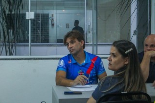 
<a style='margin-left: 5px;' class='btn btn-xs btn-social btn-facebook' href='https://www.facebook.com/sharer/sharer.php?u=https://www.boladovale.com.br/imgs/800-800-90/conteudo/fotos/2057/img7581.jpg' rel='popup' data-width='500' data-height='400'><i class='fa fa-facebook'></i>Compartilhar <span class='hidden-xs'>no Facebook</span>
</a> 
<a class='btn btn-default btn-xs' target='_blank' href='imgs/800-800-90/conteudo/fotos/2057/img7581.jpg'>
<span class='glyphicon glyphicon-cloud-download'></span> Salvar
</a> 
<span></span>