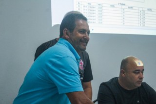 
<a style='margin-left: 5px;' class='btn btn-xs btn-social btn-facebook' href='https://www.facebook.com/sharer/sharer.php?u=https://www.boladovale.com.br/imgs/800-800-90/conteudo/fotos/2057/img7583.jpg' rel='popup' data-width='500' data-height='400'><i class='fa fa-facebook'></i>Compartilhar <span class='hidden-xs'>no Facebook</span>
</a> 
<a class='btn btn-default btn-xs' target='_blank' href='imgs/800-800-90/conteudo/fotos/2057/img7583.jpg'>
<span class='glyphicon glyphicon-cloud-download'></span> Salvar
</a> 
<span></span>