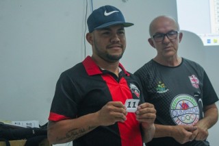 
<a style='margin-left: 5px;' class='btn btn-xs btn-social btn-facebook' href='https://www.facebook.com/sharer/sharer.php?u=https://www.boladovale.com.br/imgs/800-800-90/conteudo/fotos/2057/img7696.jpg' rel='popup' data-width='500' data-height='400'><i class='fa fa-facebook'></i>Compartilhar <span class='hidden-xs'>no Facebook</span>
</a> 
<a class='btn btn-default btn-xs' target='_blank' href='imgs/800-800-90/conteudo/fotos/2057/img7696.jpg'>
<span class='glyphicon glyphicon-cloud-download'></span> Salvar
</a> 
<span></span>