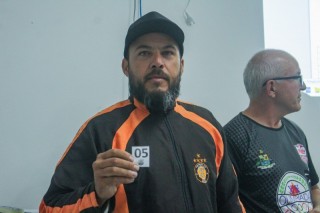 
<a style='margin-left: 5px;' class='btn btn-xs btn-social btn-facebook' href='https://www.facebook.com/sharer/sharer.php?u=https://www.boladovale.com.br/imgs/800-800-90/conteudo/fotos/2057/img7732.jpg' rel='popup' data-width='500' data-height='400'><i class='fa fa-facebook'></i>Compartilhar <span class='hidden-xs'>no Facebook</span>
</a> 
<a class='btn btn-default btn-xs' target='_blank' href='imgs/800-800-90/conteudo/fotos/2057/img7732.jpg'>
<span class='glyphicon glyphicon-cloud-download'></span> Salvar
</a> 
<span></span>