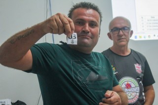 
<a style='margin-left: 5px;' class='btn btn-xs btn-social btn-facebook' href='https://www.facebook.com/sharer/sharer.php?u=https://www.boladovale.com.br/imgs/800-800-90/conteudo/fotos/2057/img7736.jpg' rel='popup' data-width='500' data-height='400'><i class='fa fa-facebook'></i>Compartilhar <span class='hidden-xs'>no Facebook</span>
</a> 
<a class='btn btn-default btn-xs' target='_blank' href='imgs/800-800-90/conteudo/fotos/2057/img7736.jpg'>
<span class='glyphicon glyphicon-cloud-download'></span> Salvar
</a> 
<span></span>