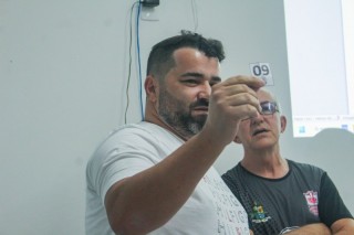 
<a style='margin-left: 5px;' class='btn btn-xs btn-social btn-facebook' href='https://www.facebook.com/sharer/sharer.php?u=https://www.boladovale.com.br/imgs/800-800-90/conteudo/fotos/2057/img7741.jpg' rel='popup' data-width='500' data-height='400'><i class='fa fa-facebook'></i>Compartilhar <span class='hidden-xs'>no Facebook</span>
</a> 
<a class='btn btn-default btn-xs' target='_blank' href='imgs/800-800-90/conteudo/fotos/2057/img7741.jpg'>
<span class='glyphicon glyphicon-cloud-download'></span> Salvar
</a> 
<span></span>